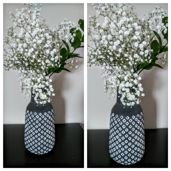 Geometric Pattern Vase - Picture 4 of 10